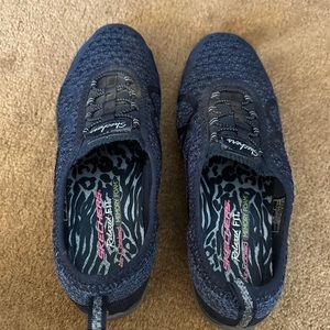 Skechers slip on sneakers. Blue. Size 8